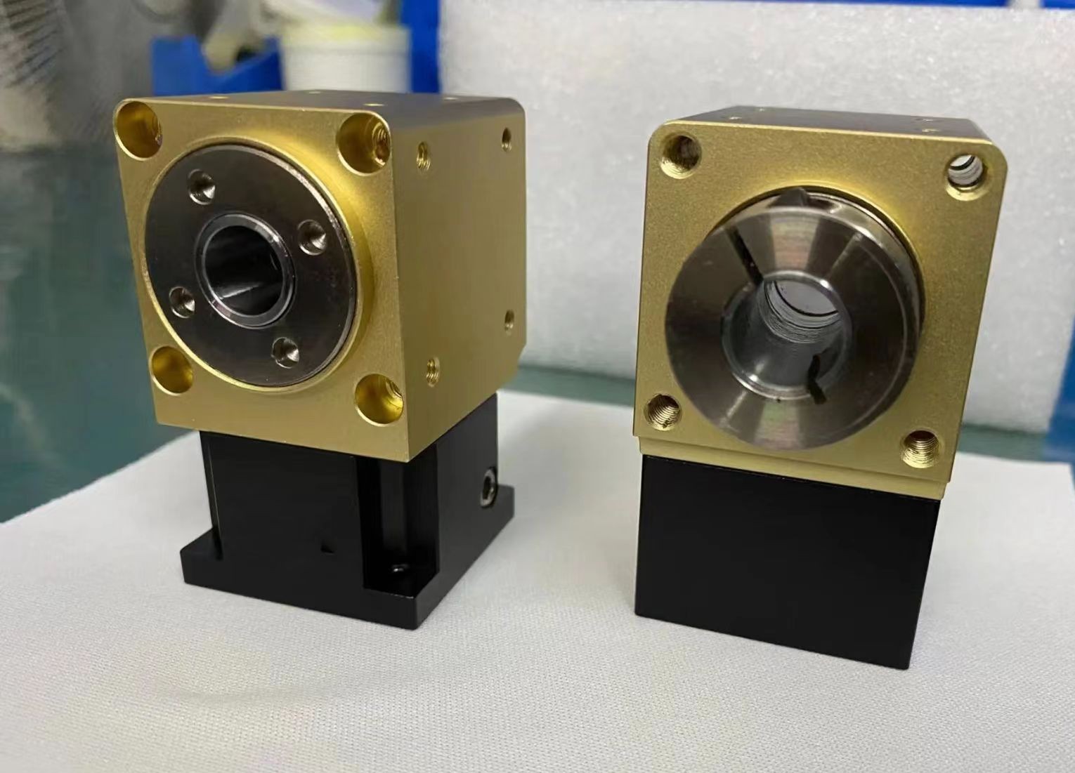 T型精密伺服齒輪換向器